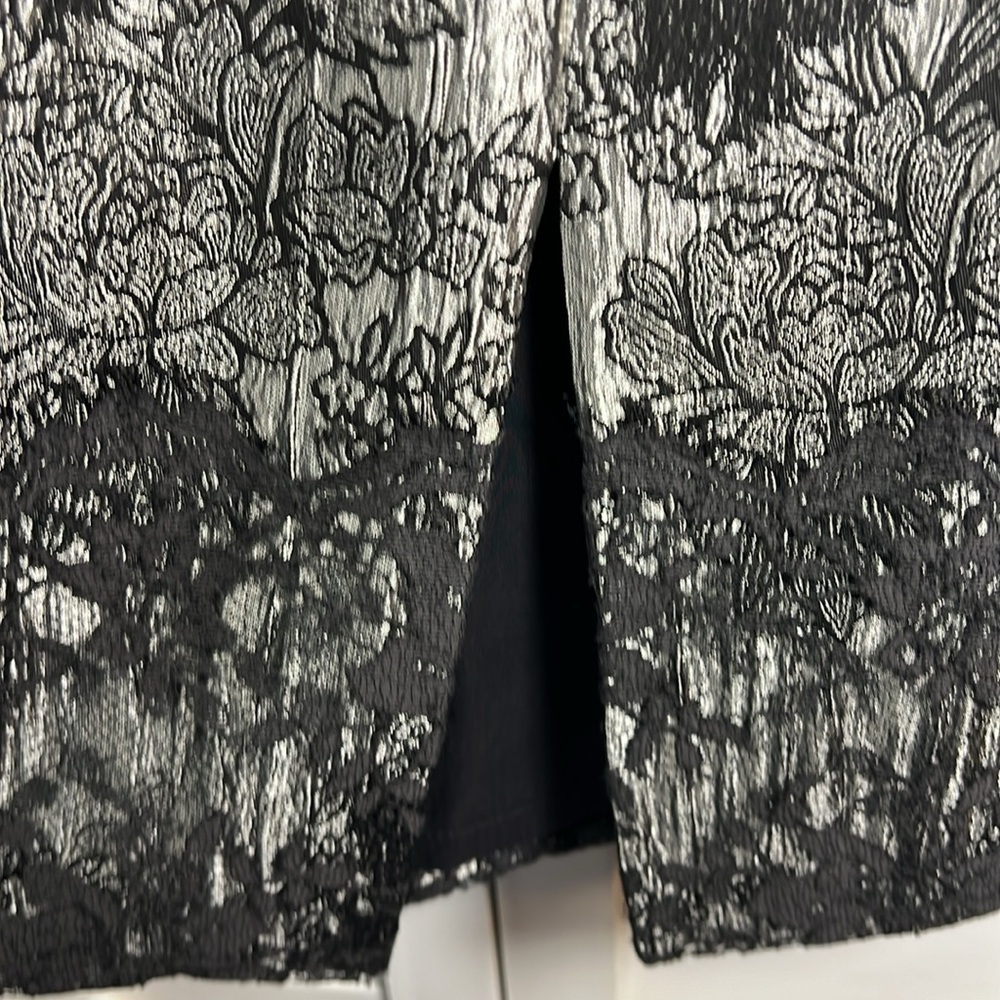 Sunny Choi Floral Lace Lined Pencil Skirt Size 6 Black & Pewter Gray - Picture 8 of 8